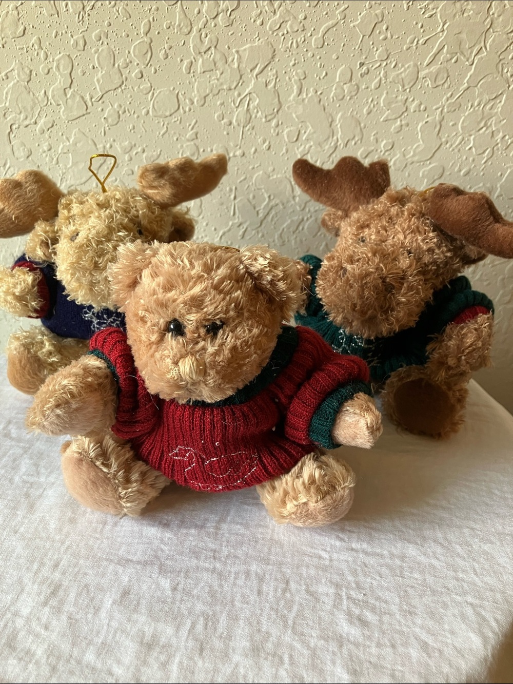 Chrisha: 2005 Plush Moose & Bear Ornaments- Holiday